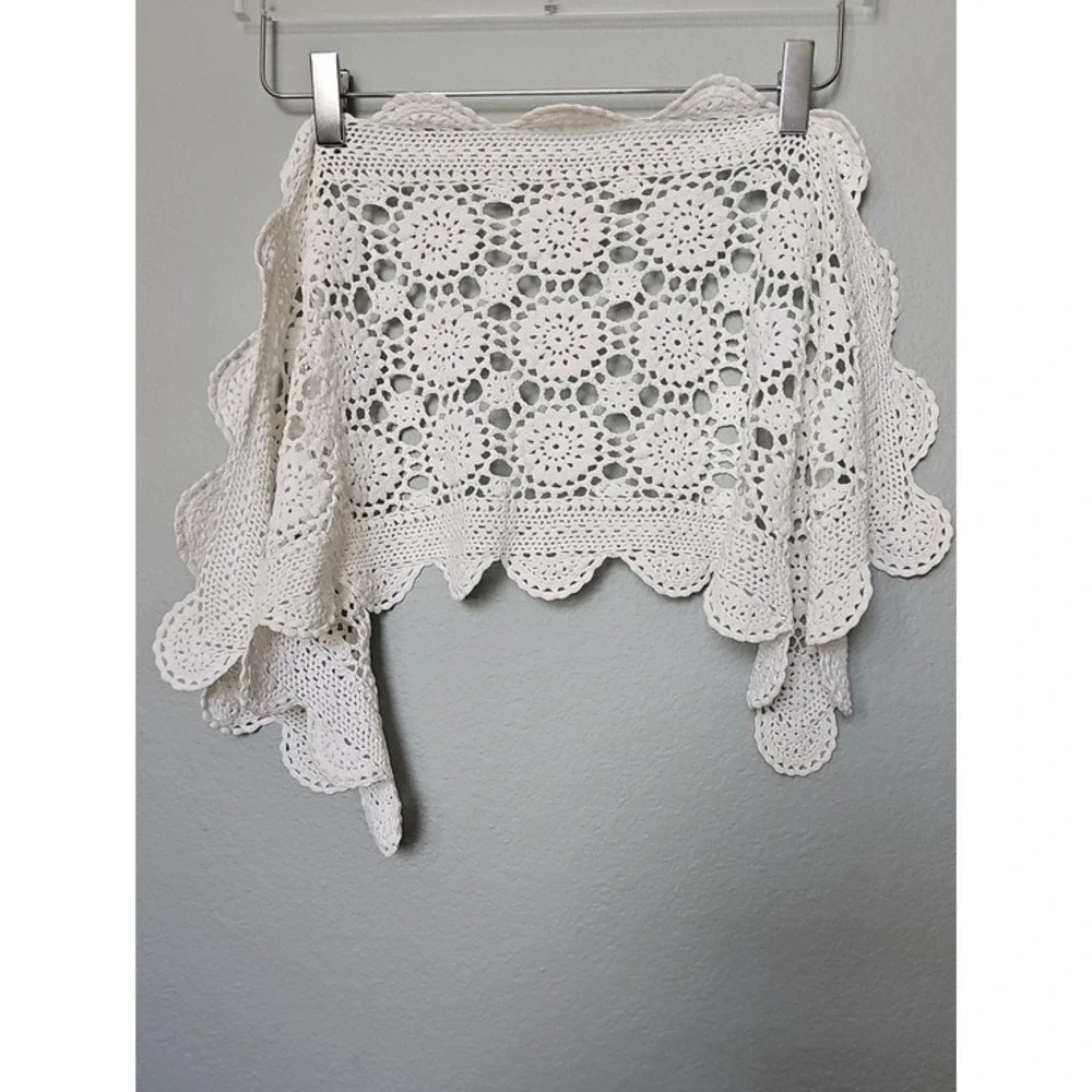White Crochet Lace Table Runner Handmade Floral Scalloped 13x34 Cottagecore Boho